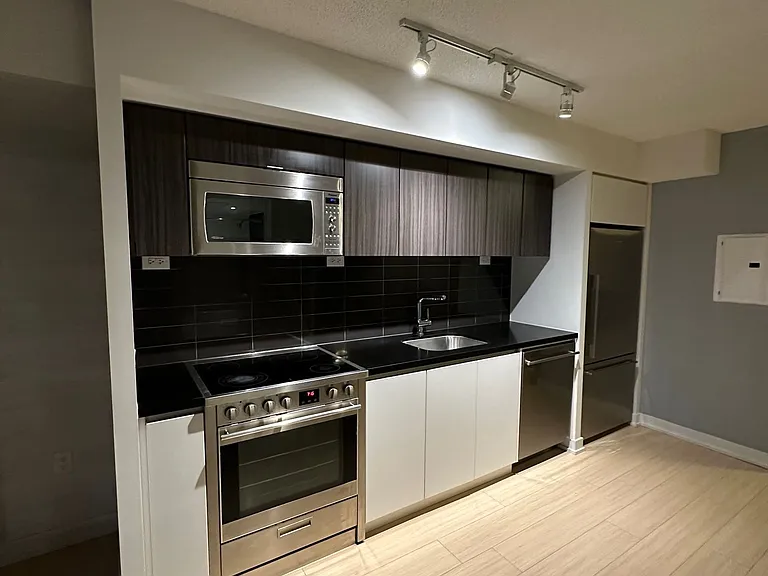 85 Queens Wharf Rd #717 — Photo 2