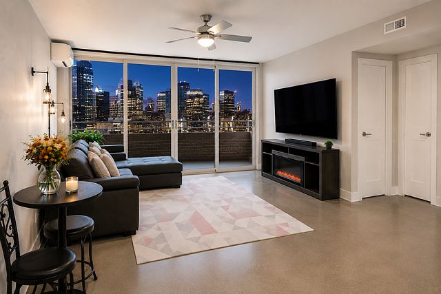 1st image of 230 E Broadway S #1005