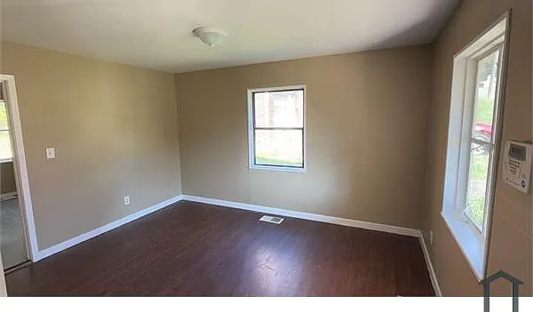 3 bed, 1228 sqft, $1,100 — Photo 3
