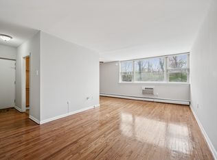 Willow Bend Apartments, Philadelphia, PA 19138