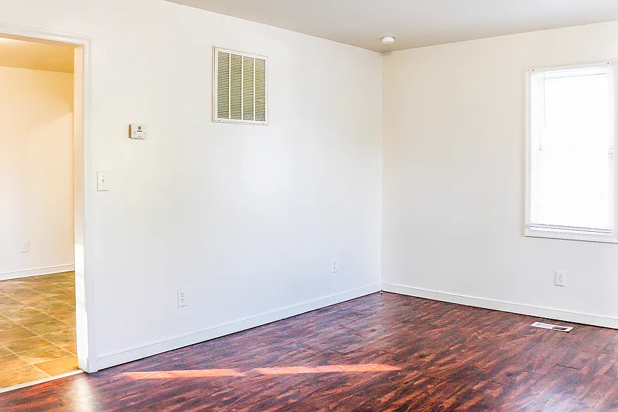 1 bed, 1010 sqft, $1,199 — Photo 2