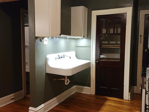 4th image of 4714 S Grand Blvd #1