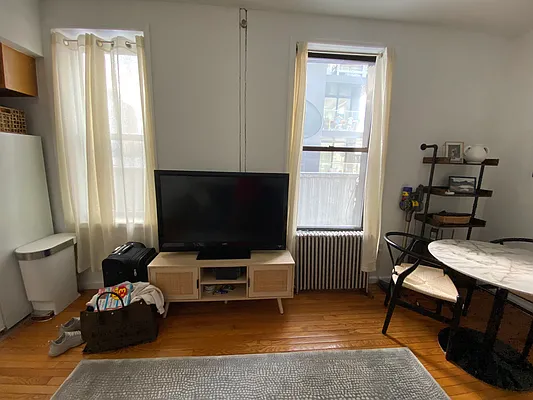 Rented by J Misrahi Realty Corp | media 7