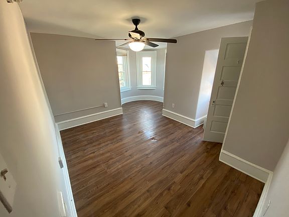 3rd image of 198 Franklin Ave APT 5