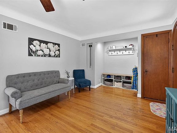 5th image of 6627 Winona Ave