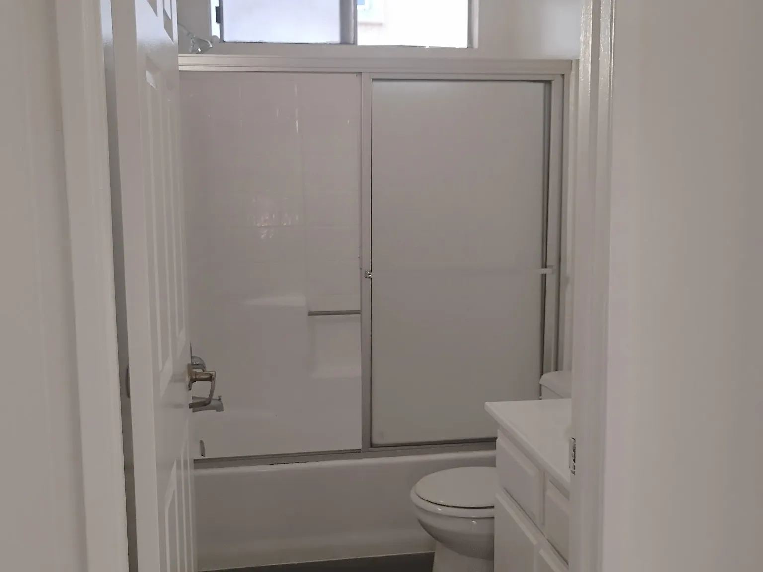2 bed, 1000 sqft, $2,500 — Photo 4