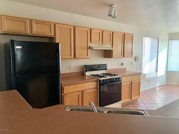 5th image of 8926 N Majestic Mountain Dr