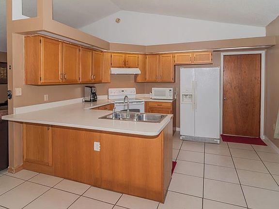 2nd image of 1029 Doyle Rd