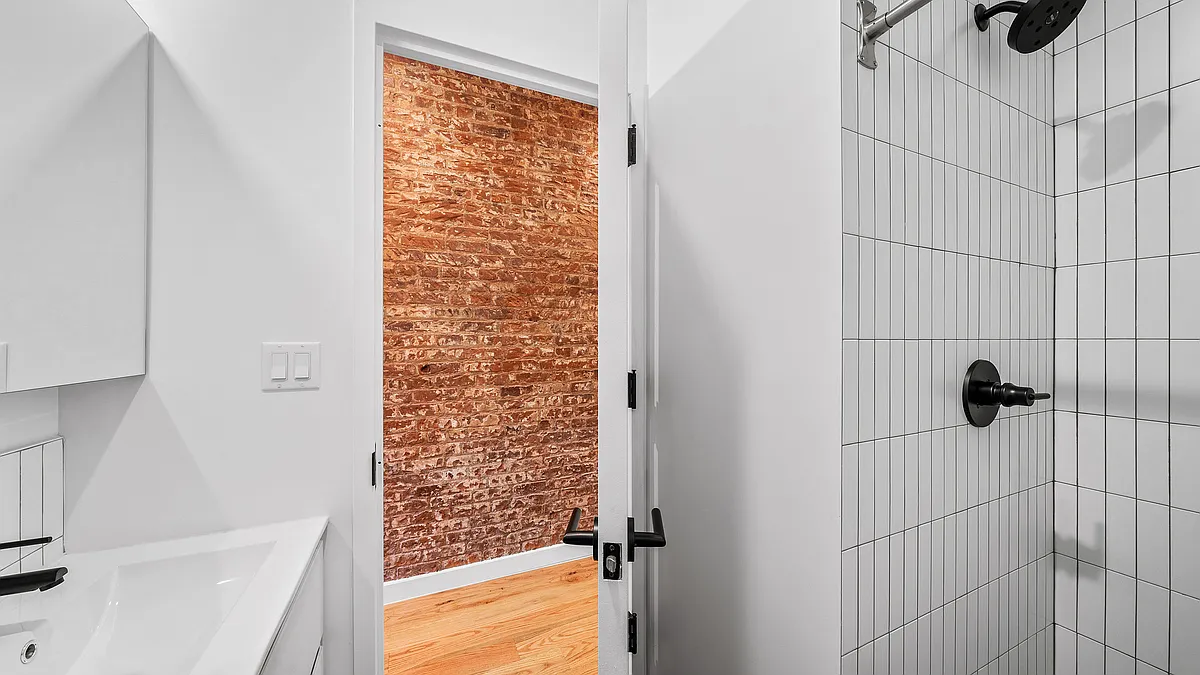 Building Photo - 1815 Woodbine St #1RR