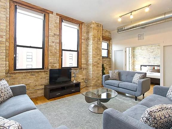 5th image of 1755 N Damen Ave #4585406