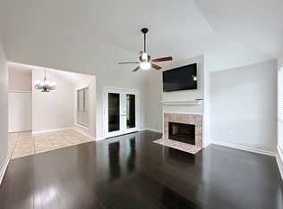 17413 E Sugar Mill Dr, Baton Rouge, LA 70817