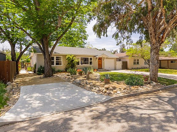 2nd image of 221 El Camino Dr