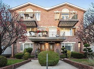 945 79th St, Brooklyn, NY 11228