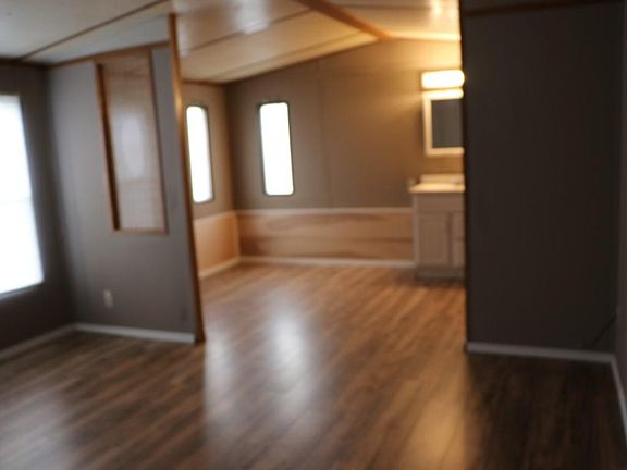 5th image of 2009 Greenway St