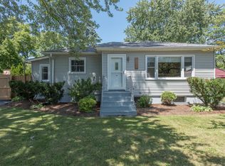 2708 31st St, Zion, IL 60099
