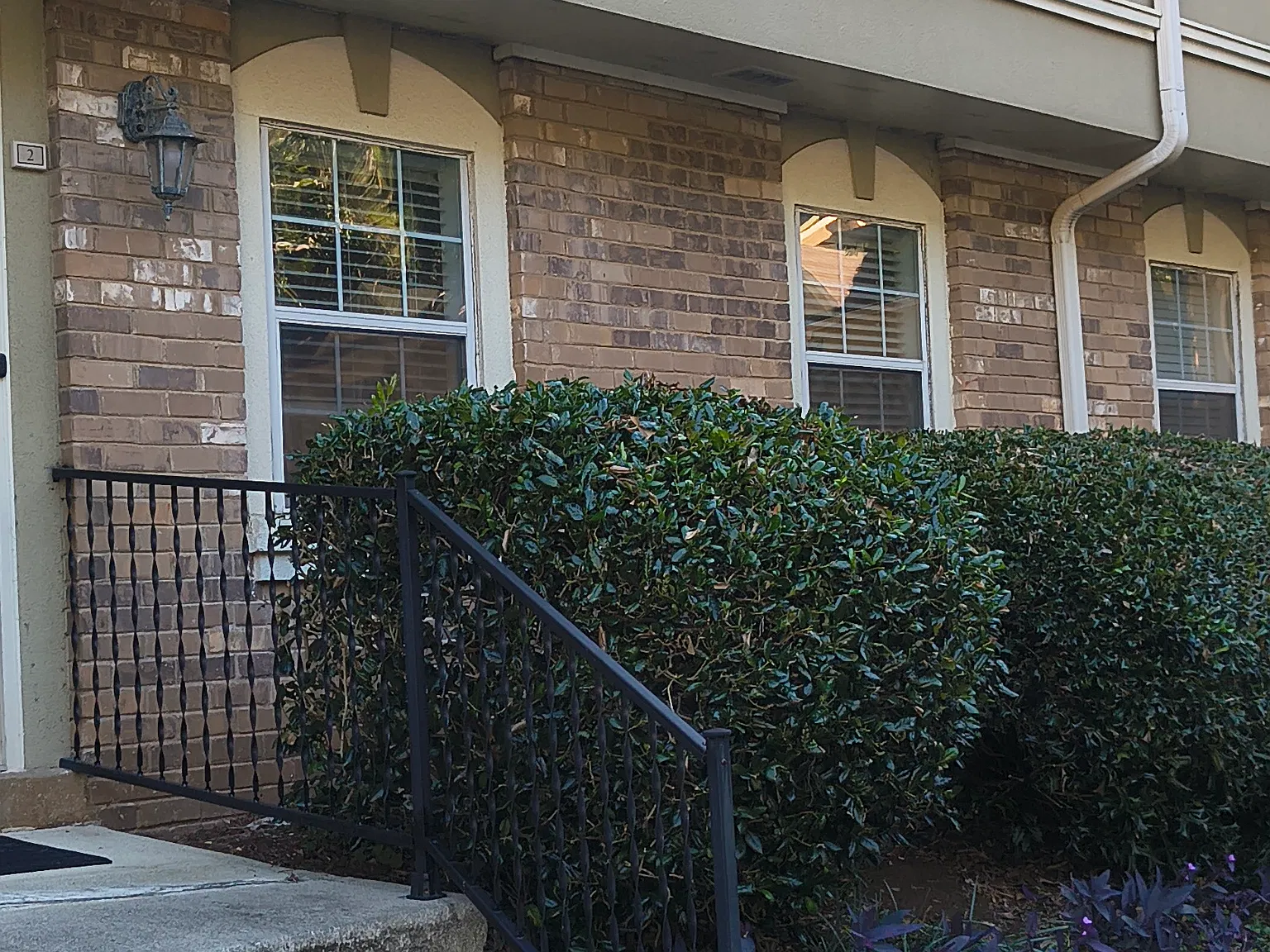 3 bed, 2.5 bath, 1434 sqft, $2,100 — Photo 1