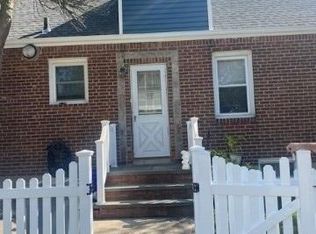 78 Stephen Pl, Valley Stream, NY 11580