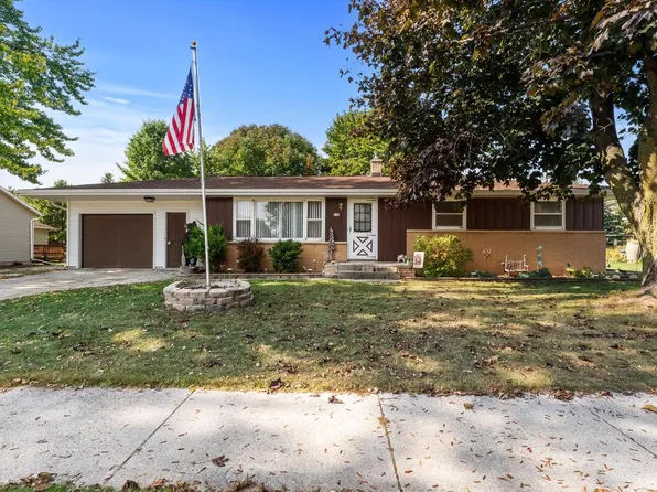 390 South Jackson STREET, Valders, WI 54245
