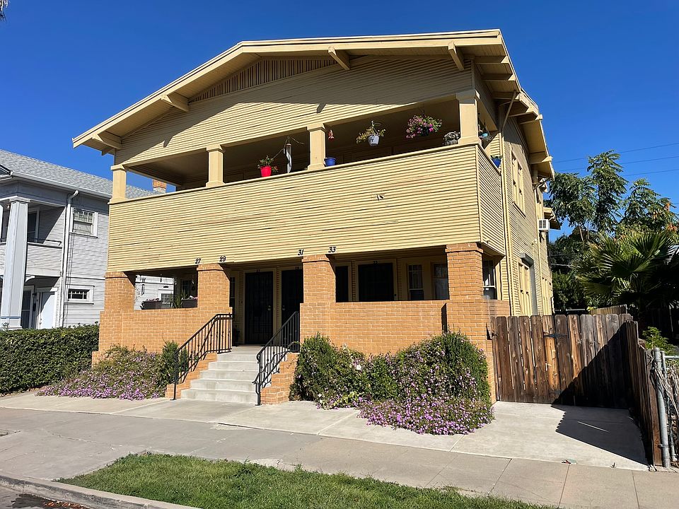 4 unit apartment complex. 33 E Alder is on bottom floor to the right.
