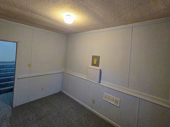 5th image of 28158 La Rue St #D