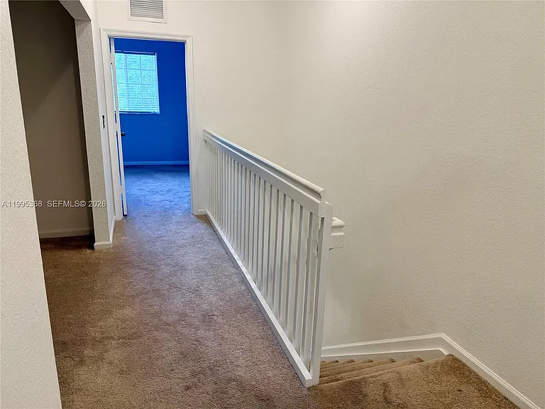 5747 Isles Cir #5747 — Photo 10