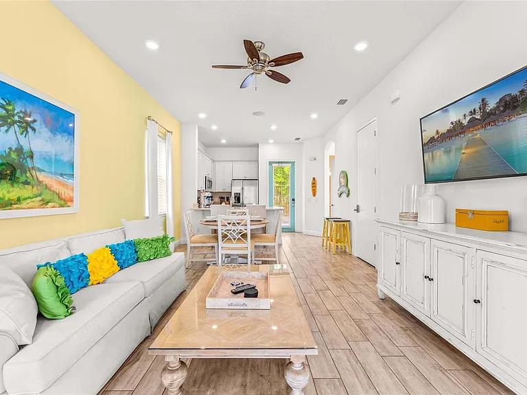 8005 Sand Bar Dr — Photo 3