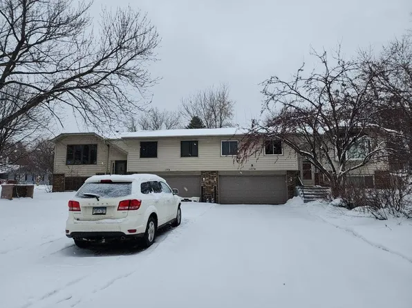 1374 Lakeside Cir, Eagan, MN 55123
