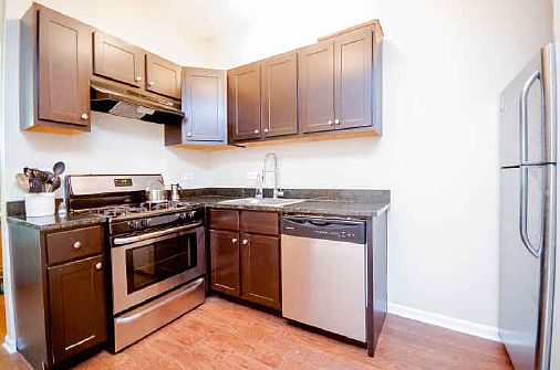 4th image of 2417 W Fullerton Ave #2