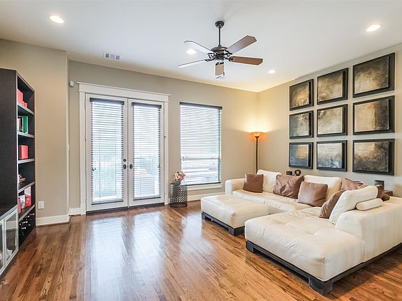 5th image of 166 Reinicke St