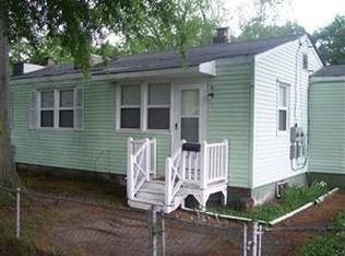 8 Sargeant St, Hampton, VA 23663