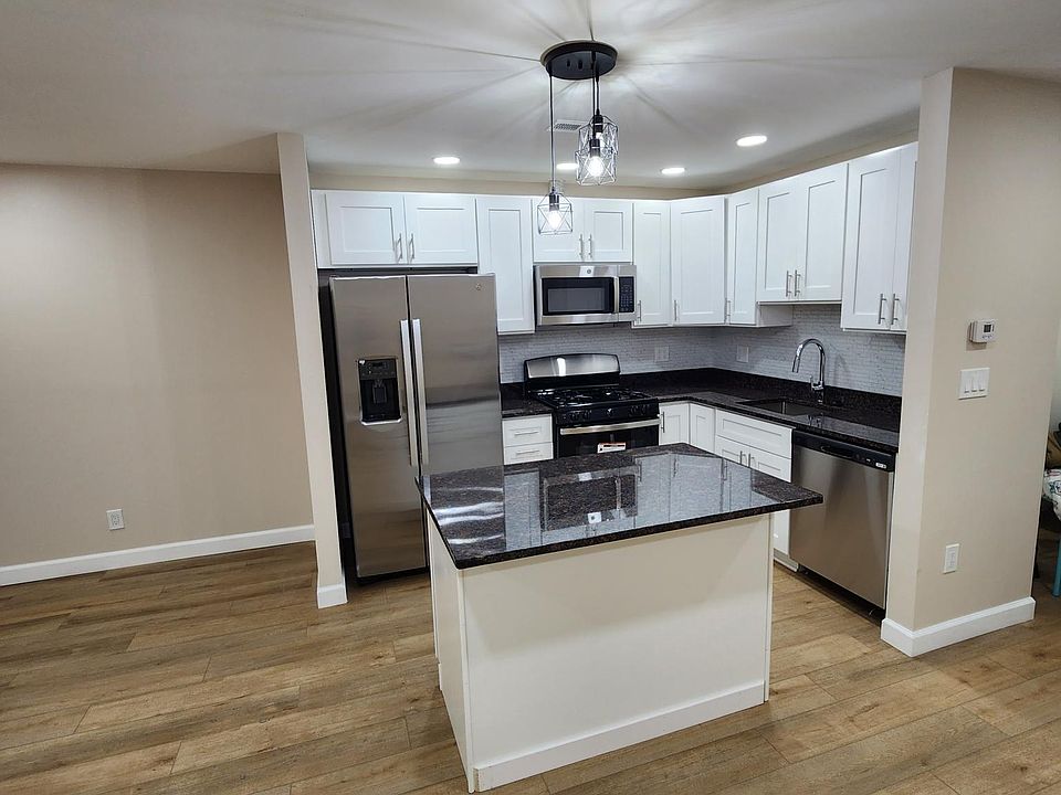 1st image of 10016 Jeanes St Floor 2