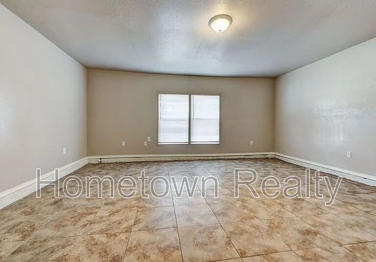 312 NW 118th St — Photo 13