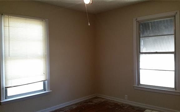 2nd image of 2324 N Chandler Dr E
