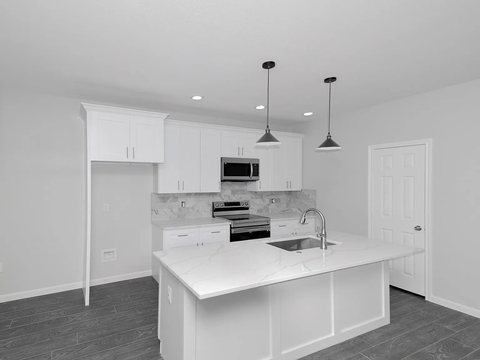 3 bed, 2.5 bath, 1514 sqft, $1,900 — Photo 4