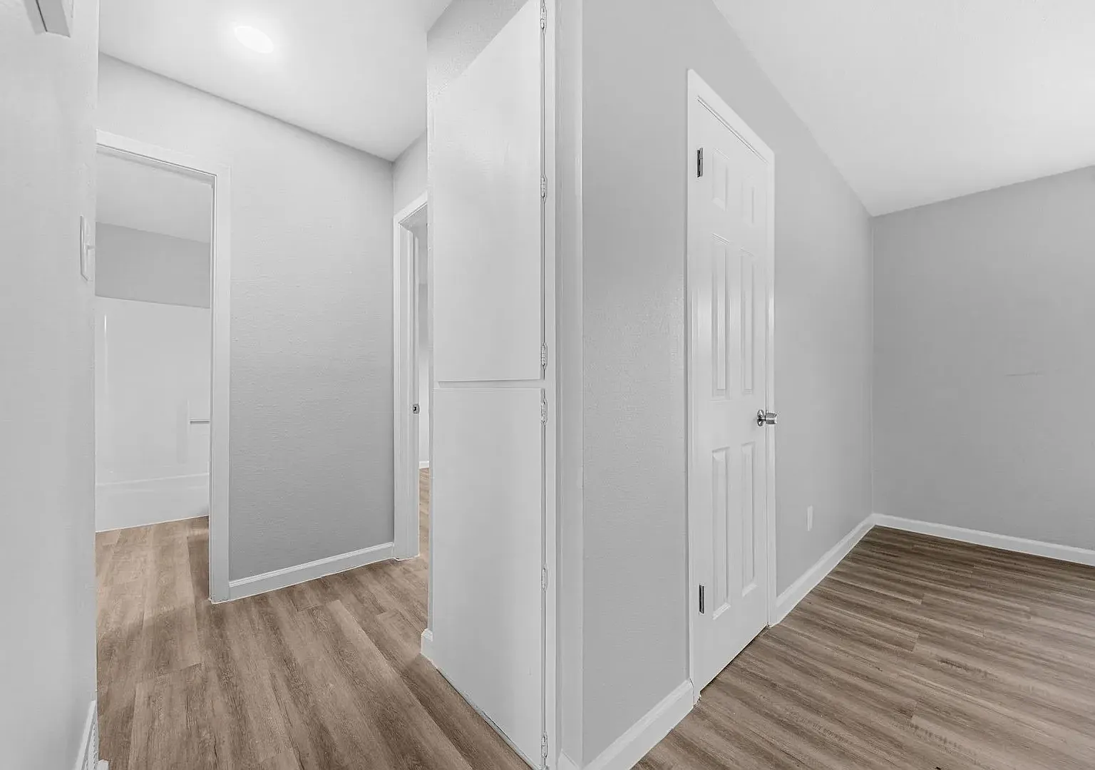 2 bed, 1012 sqft, $1,195 — Photo 4