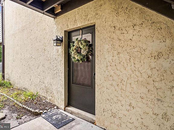 3rd image of 18A E Daisy Ln #A