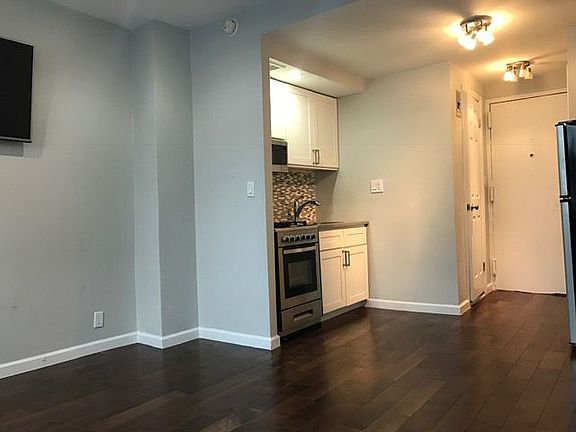 4th image of 2166 Frederick Douglass Blvd APT 4M