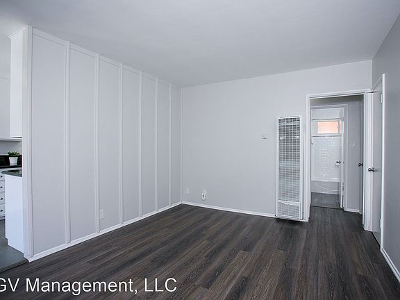 5th image of 500 Orange Ave APT 5