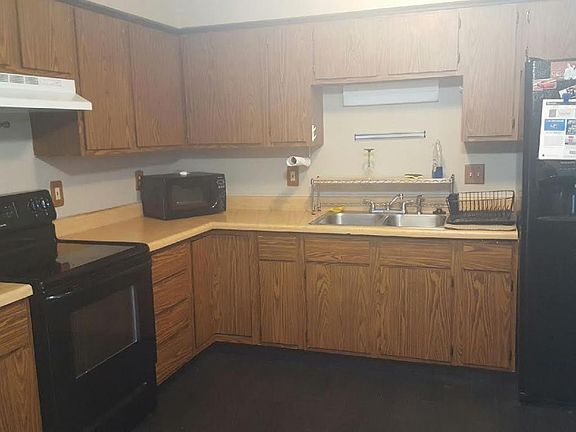 3rd image of 114 Kelly Ct