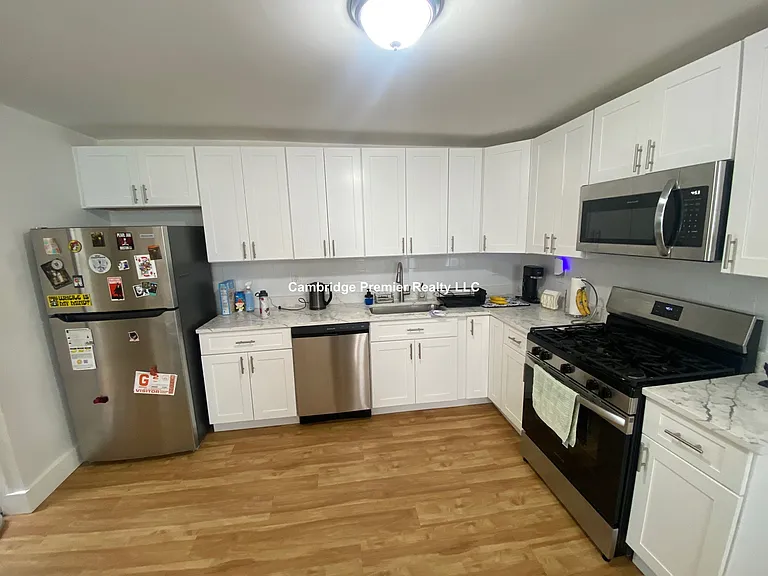 67 Florence St #2 — Photo 14