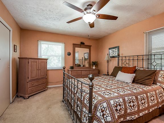 4th image of 1193 Castlerock Dr