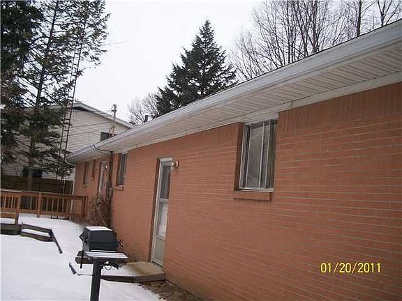2nd image of 3839 Darewood Dr