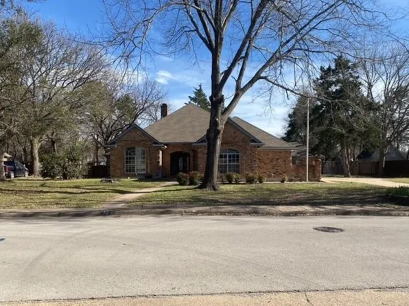 103 Rocky Creek Dr, Cedar Hill, TX 75104