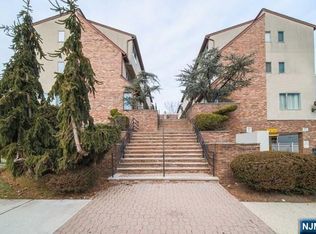 1323 15th St, Fort Lee, NJ 07024