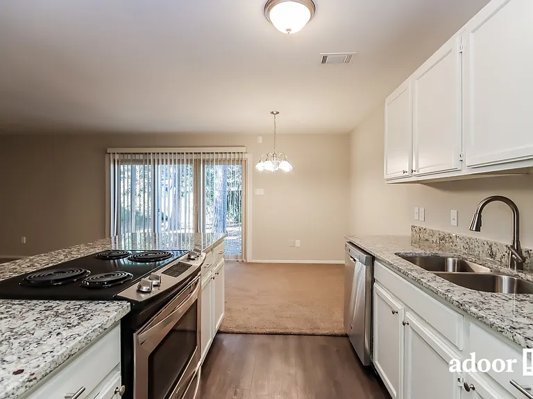 13 Raven Ridge Ln — Photo 4