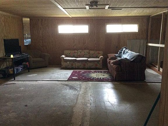 2nd image of 204 Wake Dr