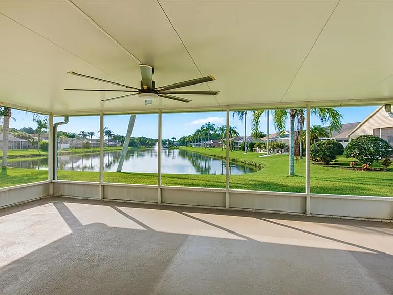 349 Fountainview Cir — Photo 26