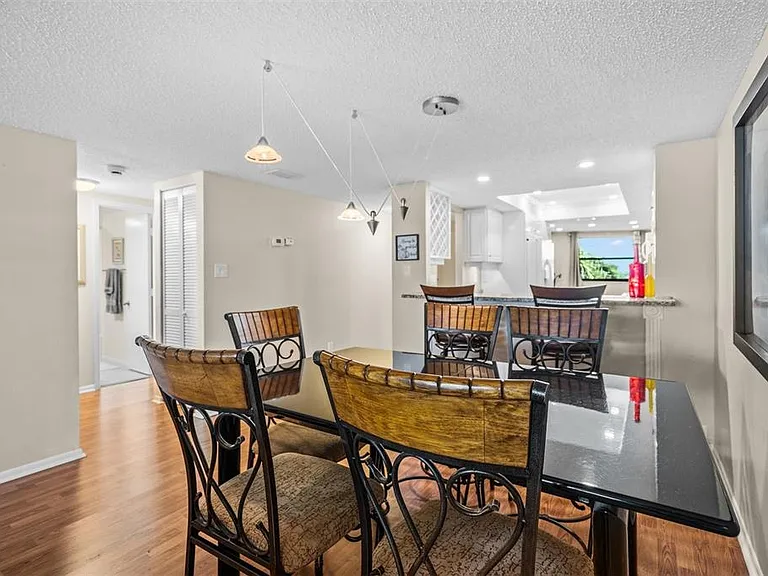 8770 Midnight Pass Rd #402B — Photo 14