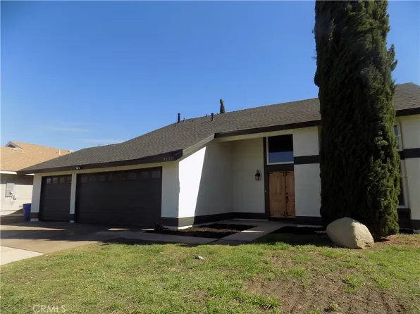 2427 N Teakwood Ave, Rialto, CA 92377