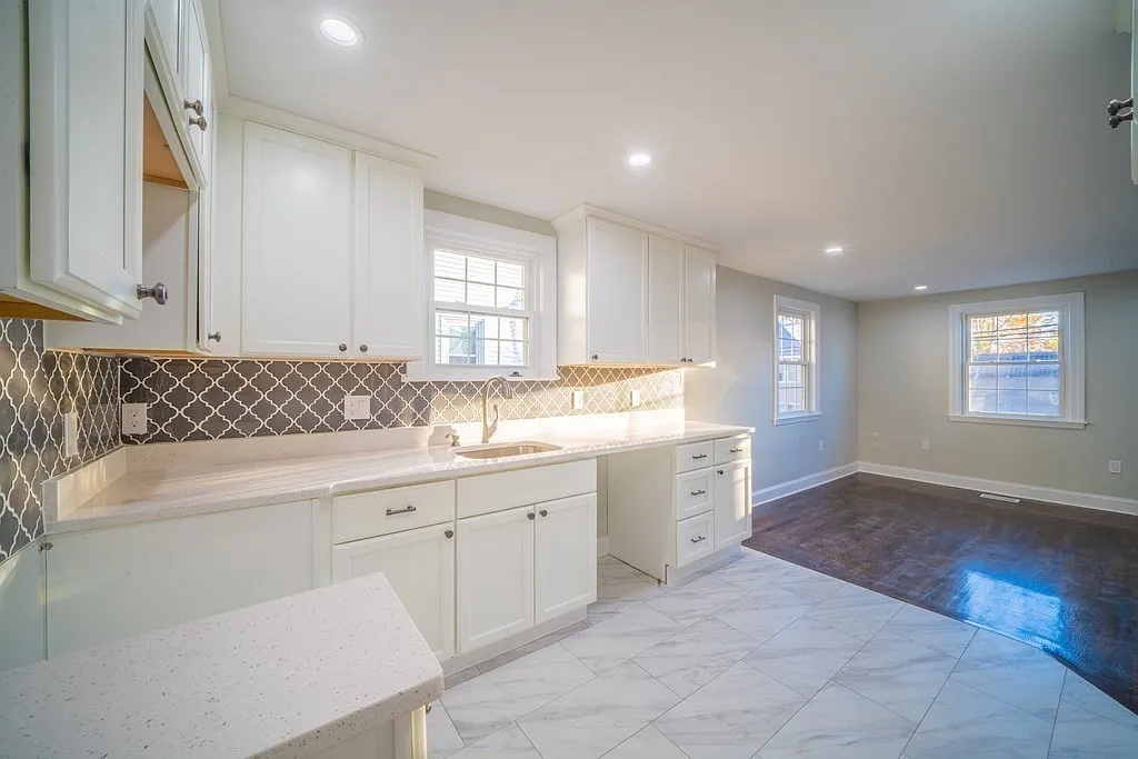 3 bed, 2.5 bath, 1745 sqft, $3,800 — Photo 4